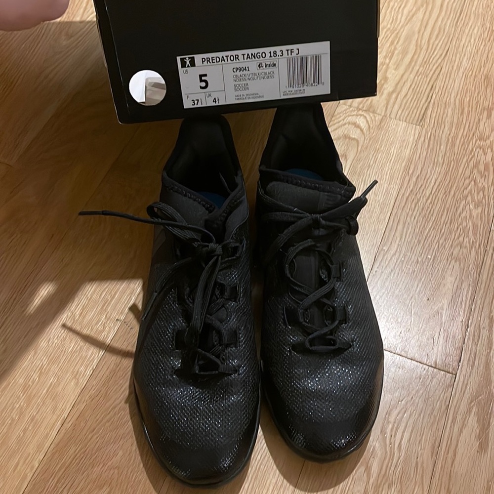 Adidas Predator Tango 18.3 US 5, F 37.5, UK 4.5